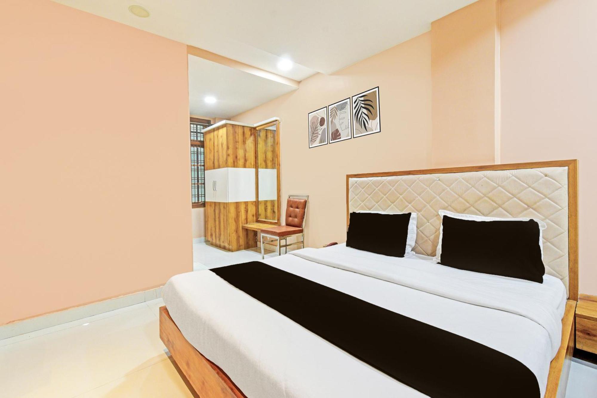 Super Townhouse Mancherial Mancherāl Екстериор снимка