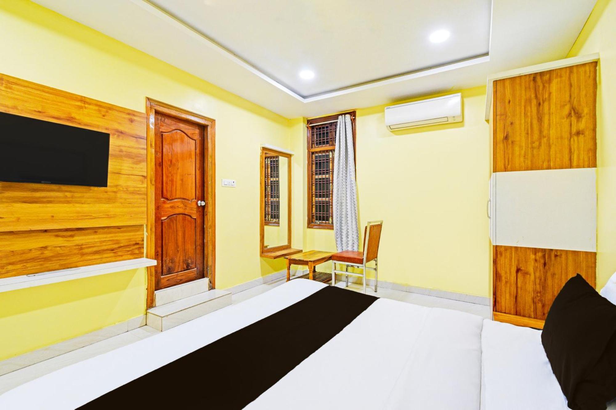 Super Townhouse Mancherial Mancherāl Екстериор снимка