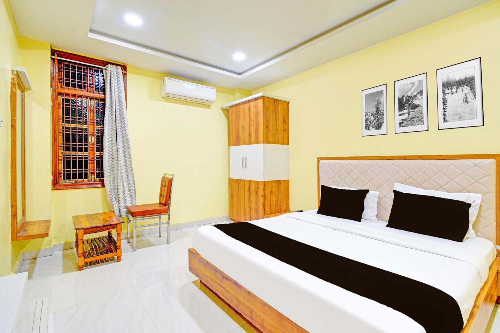Super Townhouse Mancherial Mancherāl Екстериор снимка